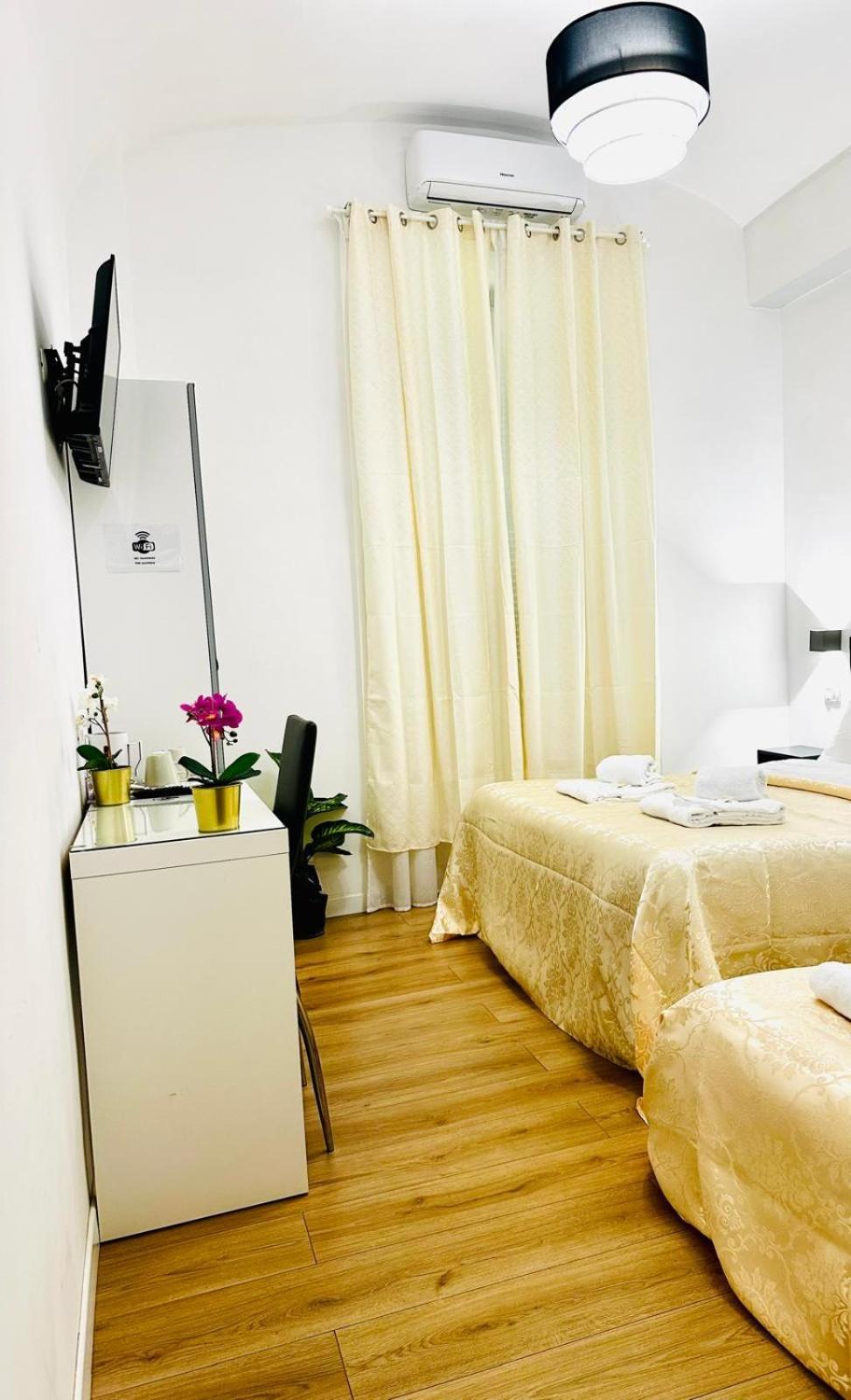 Rome Holiday Guesthouse *