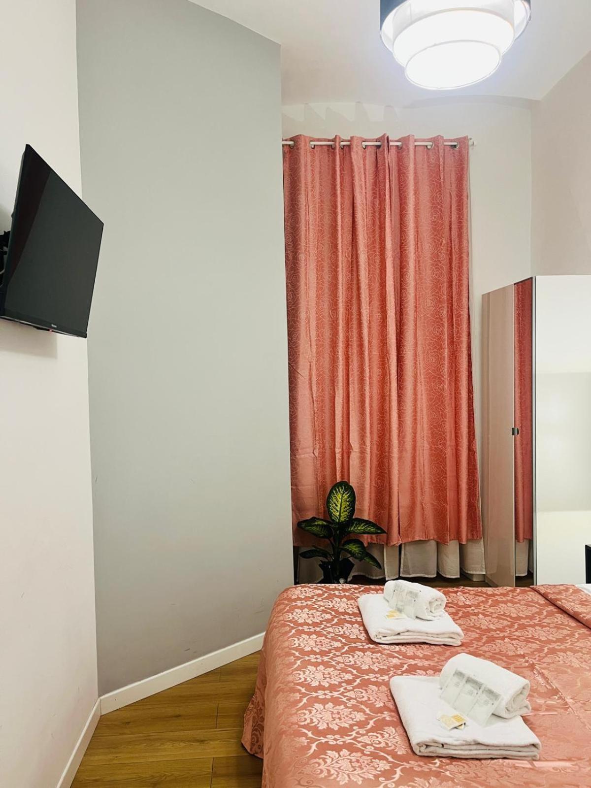 Rome Holiday Guesthouse *