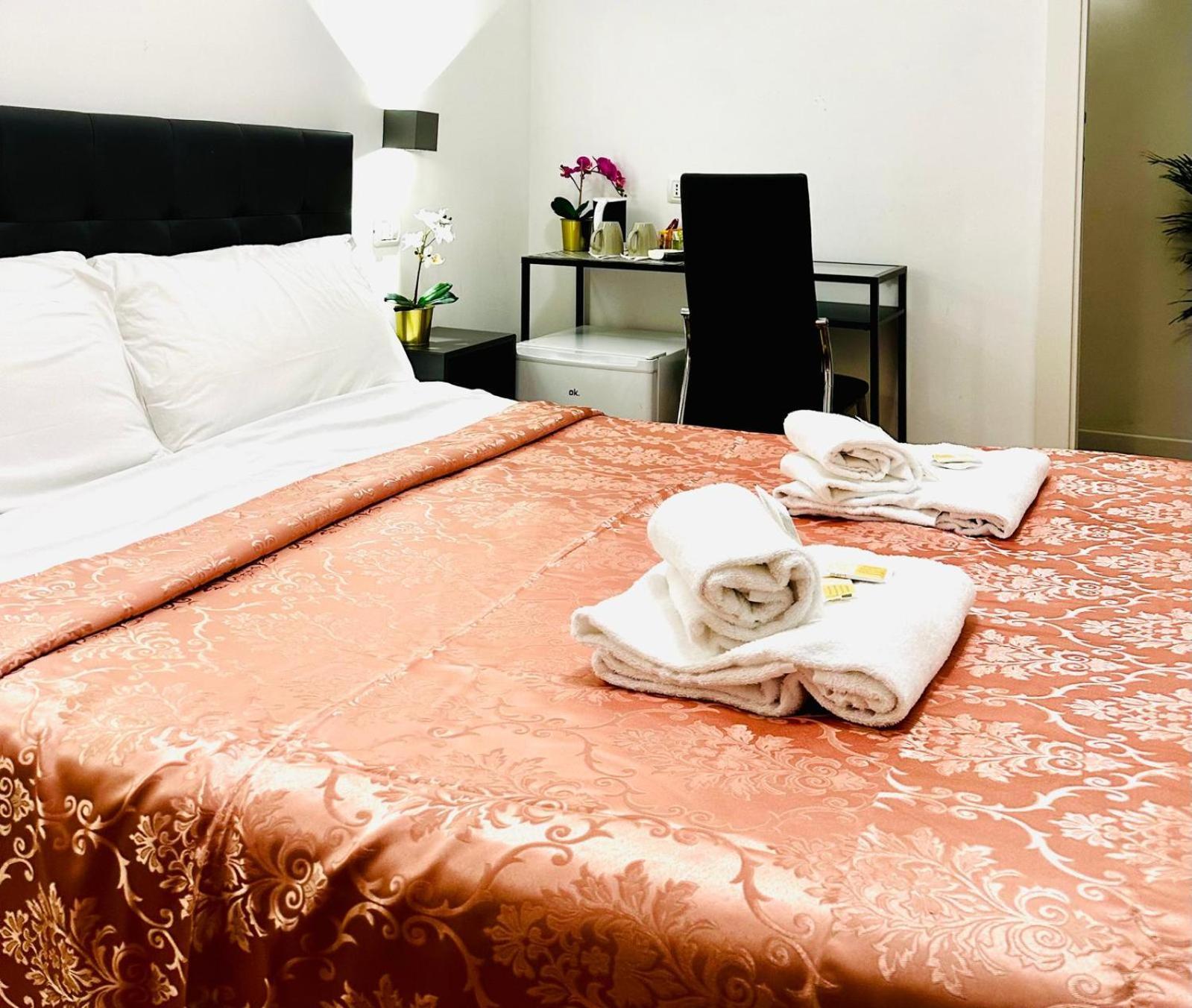 Rome Holiday Guesthouse Gasthof *