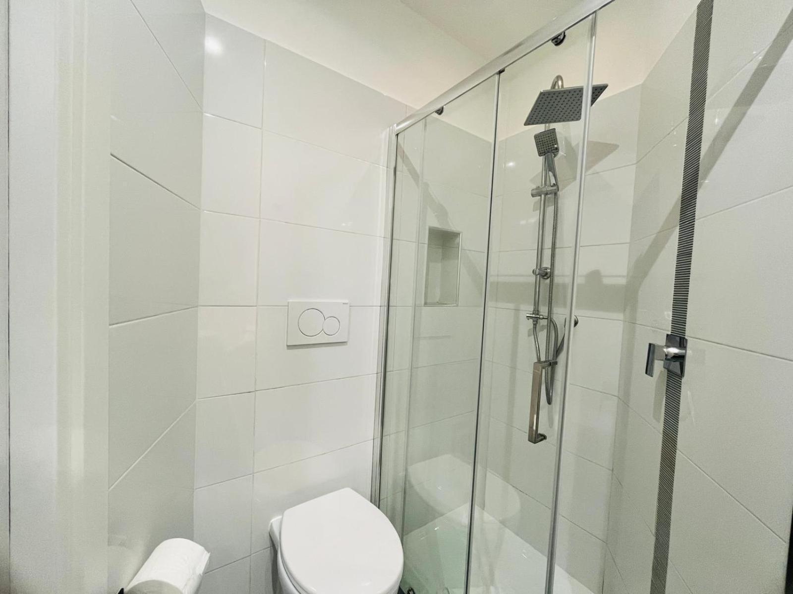 Rome Holiday Guesthouse Gasthof *